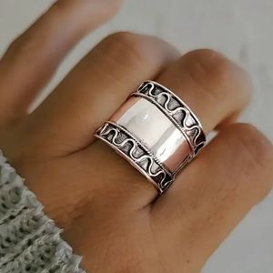 🎈Silver Ring with Protective and Love Opal Size 8